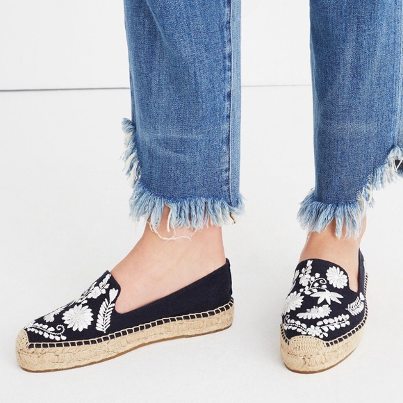 SOLUDOS Womens Blue Patterned Beef Rolled Toe Cap Round Toe Slip On Espadrille Shoes main image 0